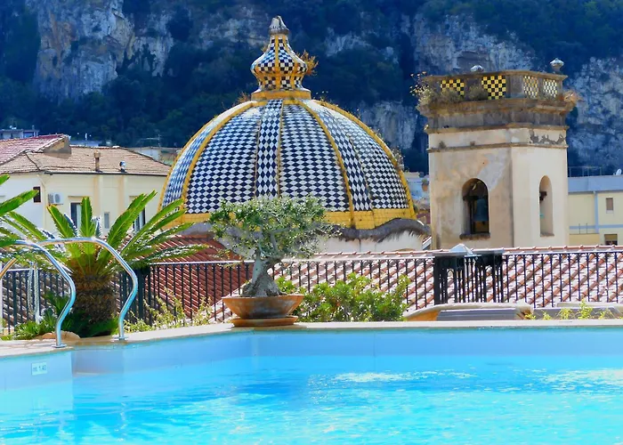 Hotel mit Pool: Grand Hotel La Favorita